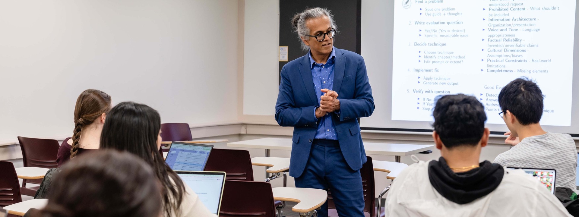 professor teaching lecture in AI prompting to Lehigh students